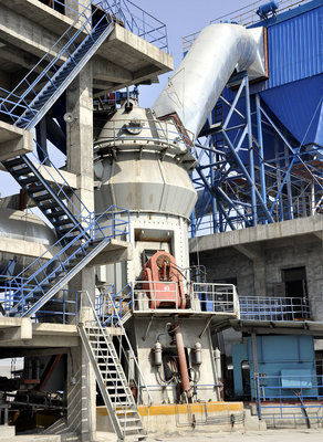 Ultra Fine Vertical Bentonite Grinding Mill For Calcium Carbonate Powder Making